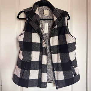 FRANCESCA’S SHERPA VEST